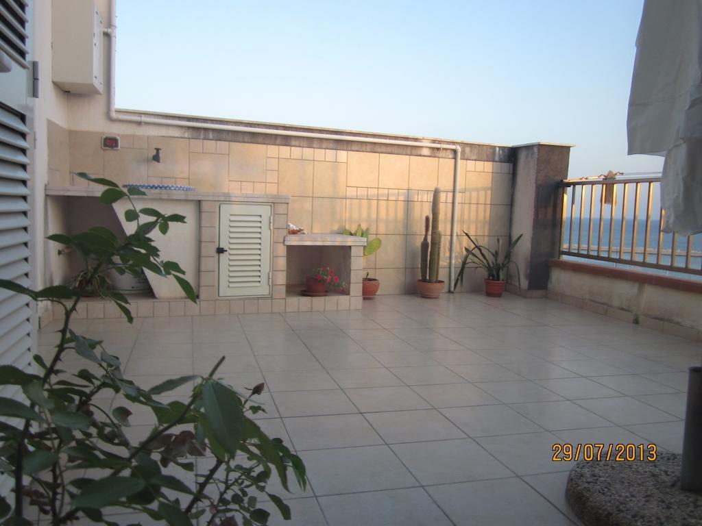 취아카 Attico Con Vista Panoramica Sul Mare 아파트 객실 사진