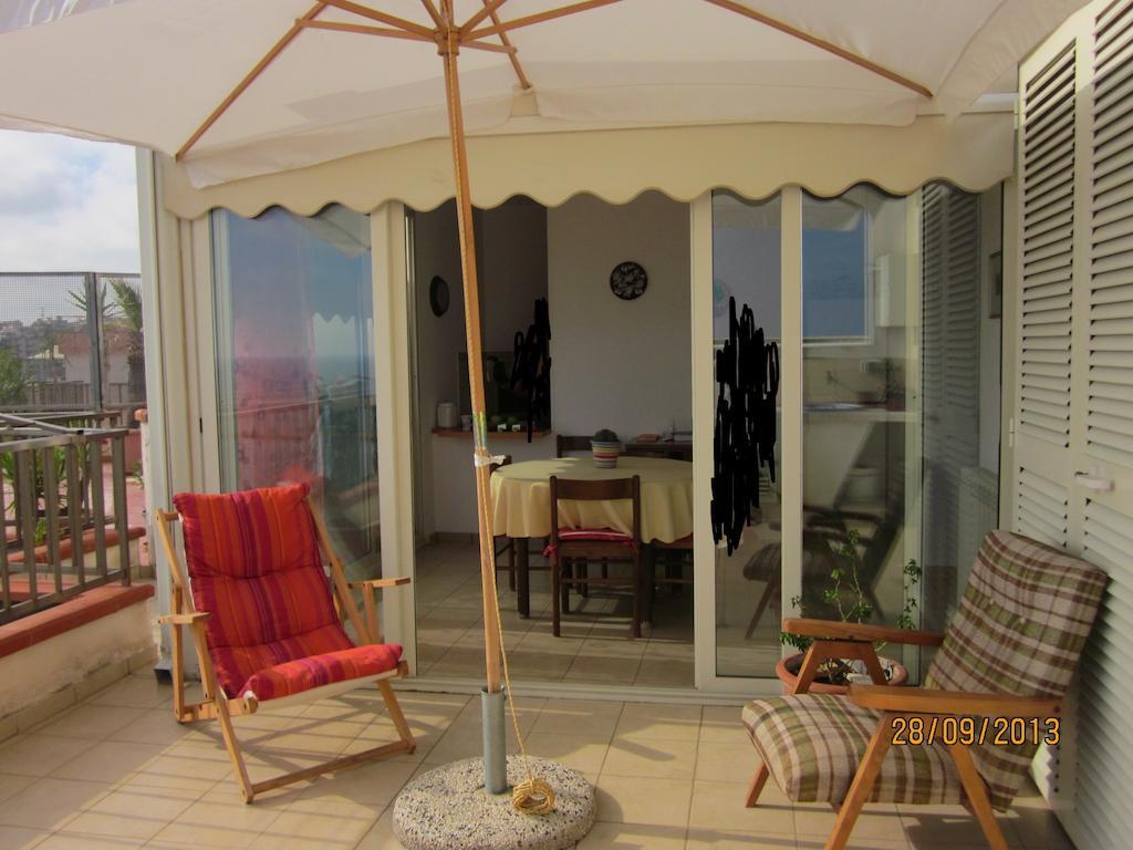 취아카 Attico Con Vista Panoramica Sul Mare 아파트 객실 사진